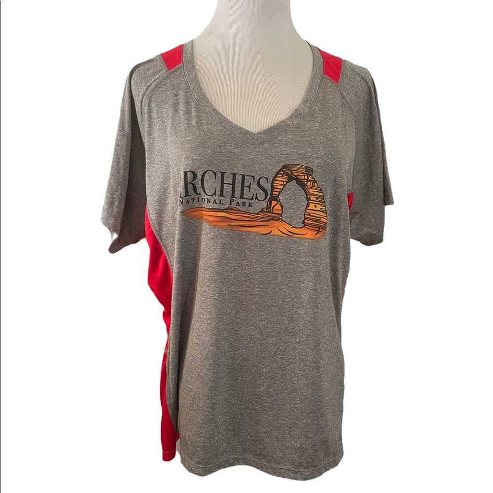Sport-Tek Ladies XL V Neck Arches National Park Performance Tee Shirt XL - Picture 4 of 5